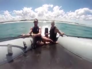 Покатались на скоростной лодочке