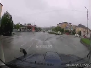 Наезд на пешеходов на Запорожской во Владивостоке