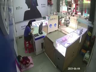 Все знают, что китайская техника ведет себя непредсказуемо, но чтобы на столько...