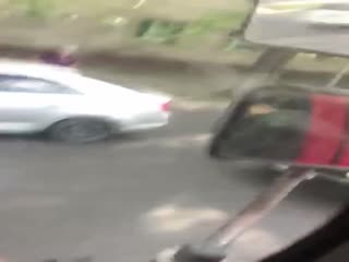 Дорожные разборки в Казахстане не перестают удивлять