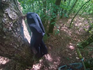 Французский велогонщик Валентен Ануй перелетел над велосипедистами «Тур де Франс»