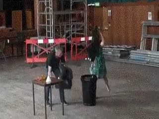 Жидкий азот и 1500 шариков от пинпонга