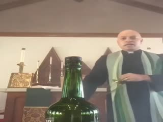 Кадило крутится, лавеха мутится