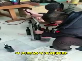 Как на китайских подпольных фабриках создается 