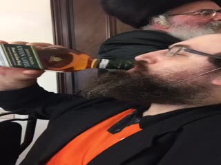 Один раз в год настоящий еврей должен надраться