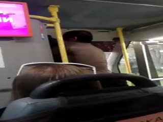 Драка двух водителей автобуса