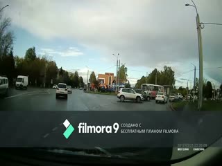 В Иванове грузовой автомобиль врезася в автобус