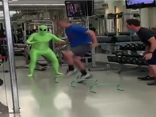 Инопланетянин и спортсмен 