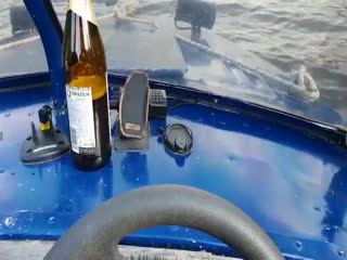Лодка на прицепе