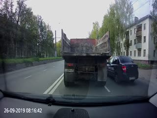 КамАЗ притер ученика в 