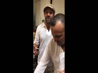 Встретились два друга на вокзале...