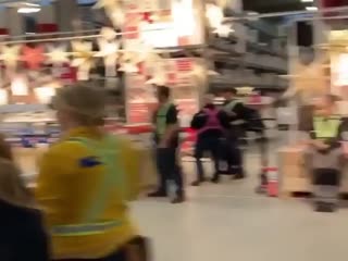 Сегодня в IKEA скидка на ковры!