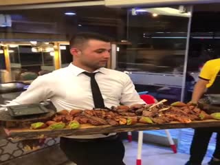 Голодные тут?