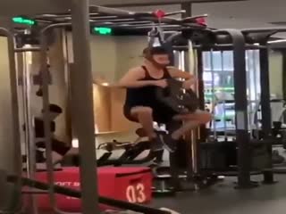 Как не надо качать шею