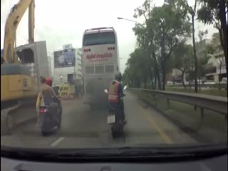 Скутерист-неудачник