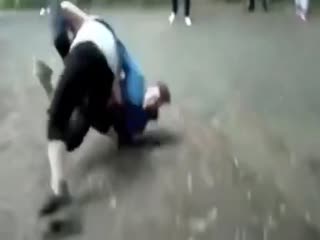 Этот хруст он запомнит на всю жизнь