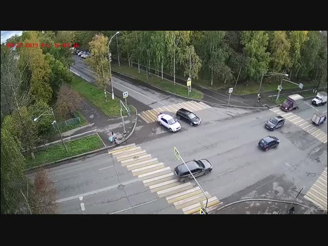 Маме с коляской повезло