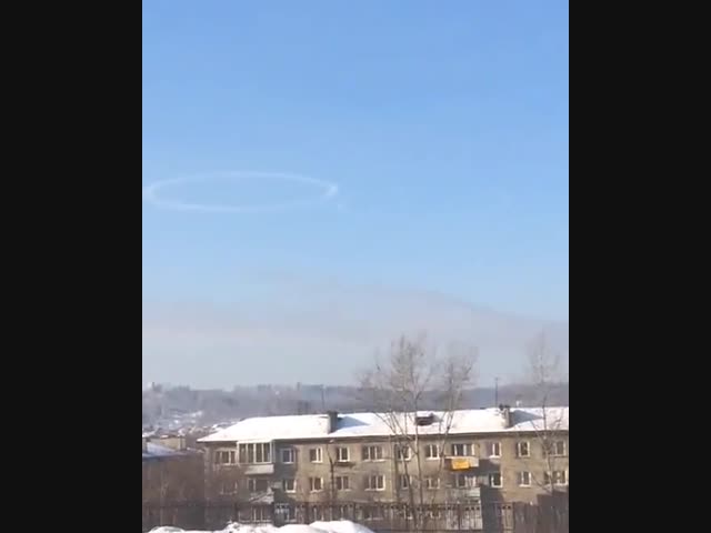 В небе над Иркутском заметили необычные круги