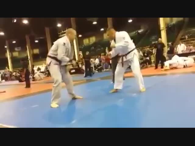 Нечестный приём.