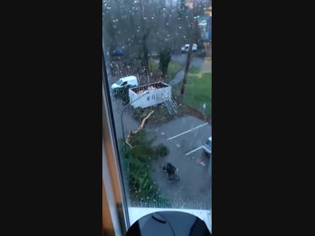 Еще немного и всю жизнь работал бы на больницу