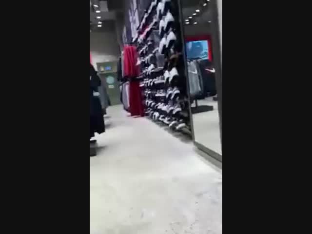 Постоянный клиент в этом магазине