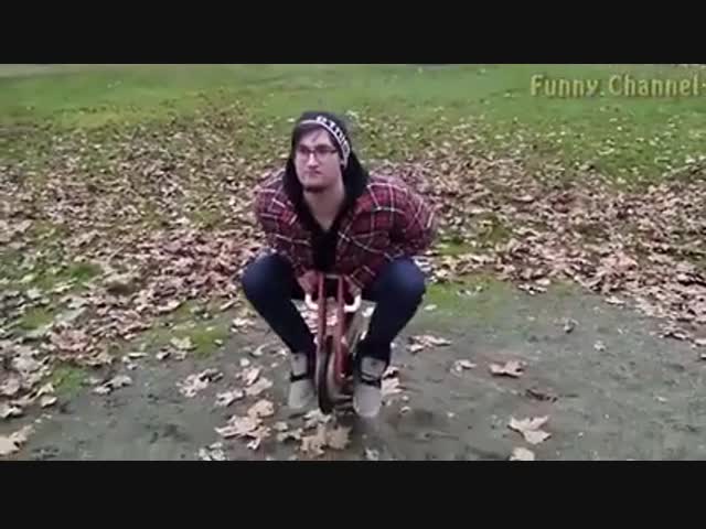 Коварная детская площадка