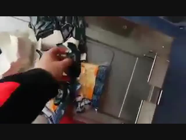 Сотрудникам скорой помощи в Польше выдали перчатки