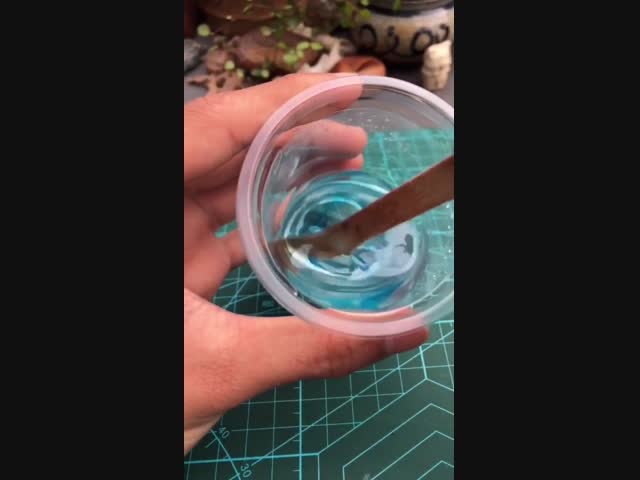 Интересно, что он пытается сделать?