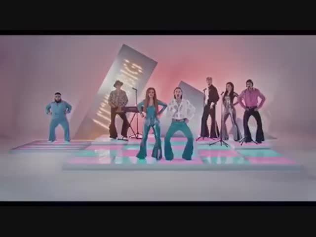 А ведь массовое безумие только началось