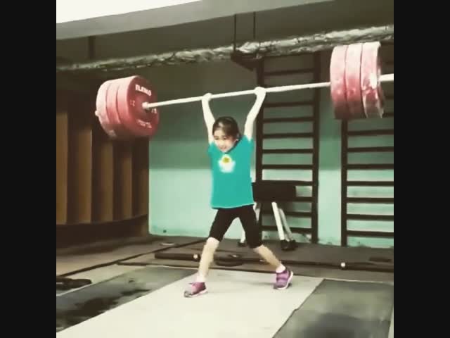 Супер девочка