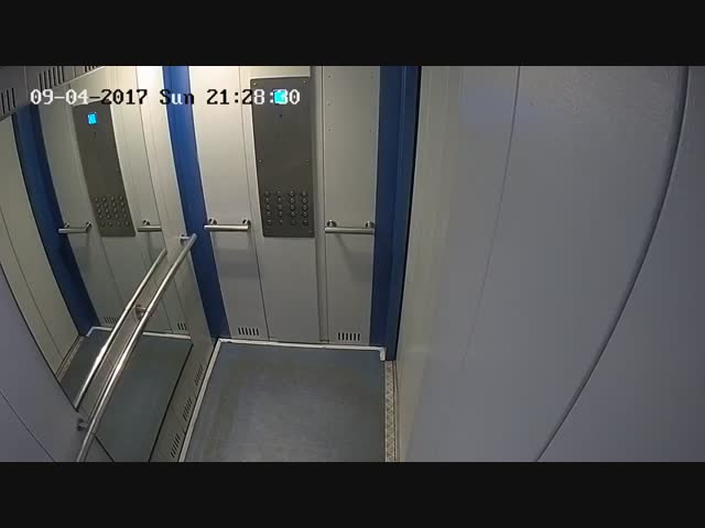 Подонок ограбил женщину, угрожая ножом