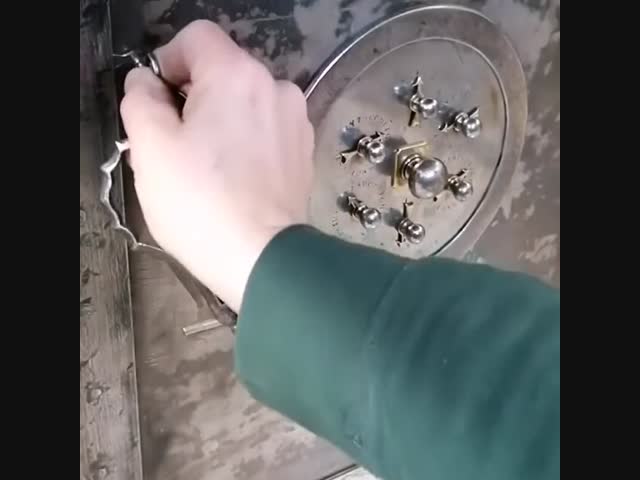 Очень сложный замок