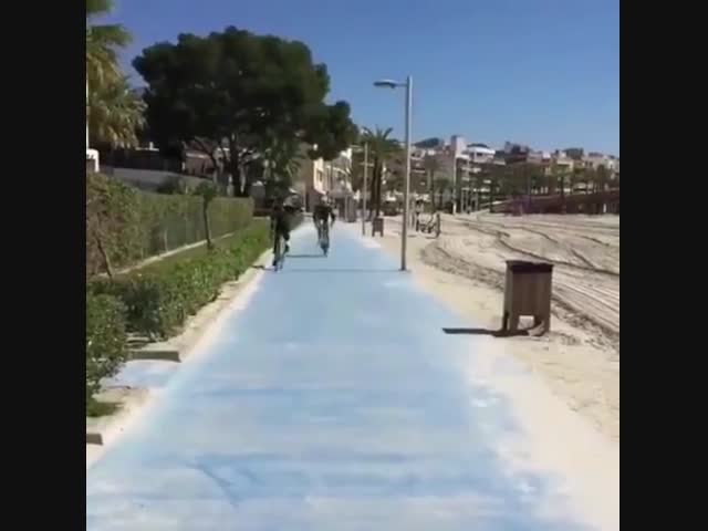 Не стоит ездить на велосипеде по песку