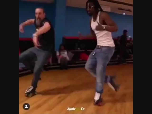 Классно танцуют