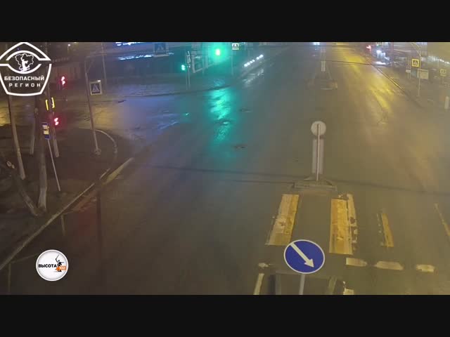 В Волгограде страшное ДТП с черным Mercedes попало на видео