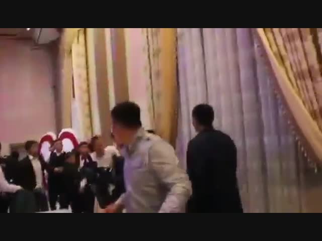 Драка на киргизской свадьбе