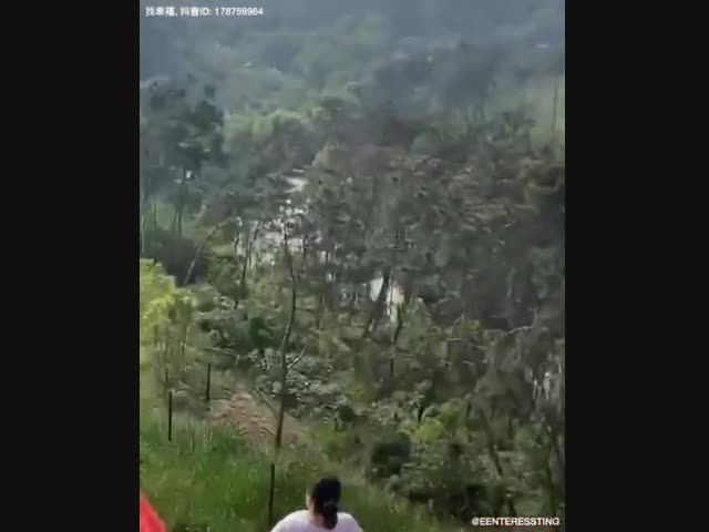 Интересный аттракцион в КНР