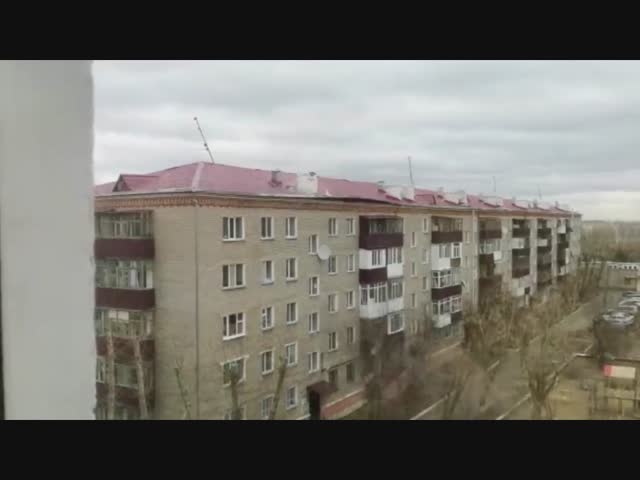 Жильцы дома в казахстанском Кокшетау остались без крыши