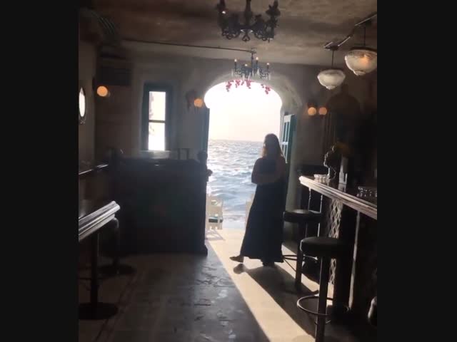 Весьма необычное расположение ресторана