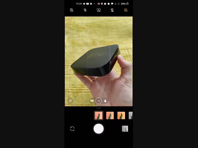 Камера с цветным фильтром OnePlus8Pro может видеть через пластик
