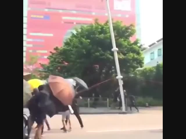 Волнения в Гонконге