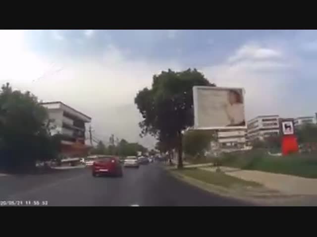 Похоже на Россию, но не Россия