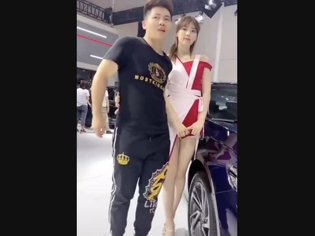 Чтобы не обвинили в харасменте