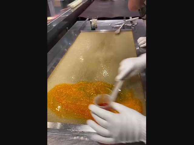 Как делают конфетки с рисунком