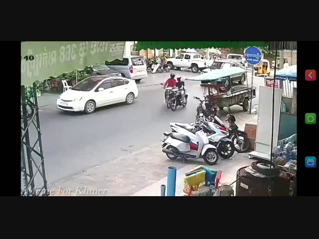 Мотоциклисты не разминулись