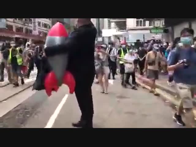 Ким Чен Ын выступил на стороне протестующих в Гонконге