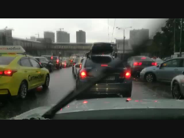 В Москве появилось море