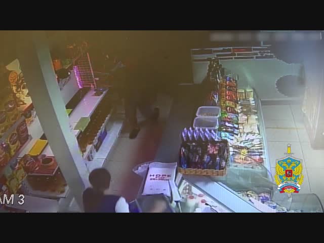 Глупый грабитель и отважная продавщица