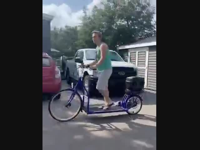 Идёт или едет?