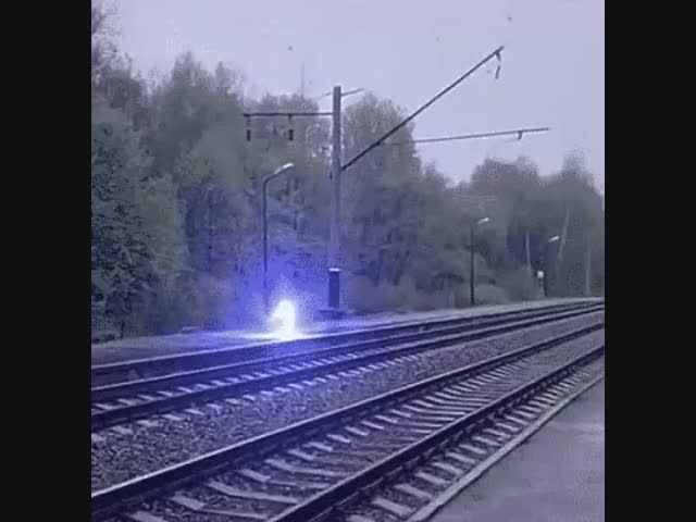Ничего необычного, просто шаровая молния вышла погулять